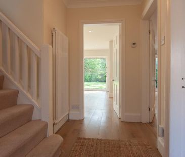 4 bedroom semi-detached house to rent - Photo 4