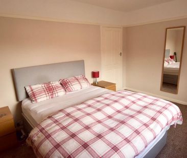 2 bedroom semi-detached house to rent - Photo 2
