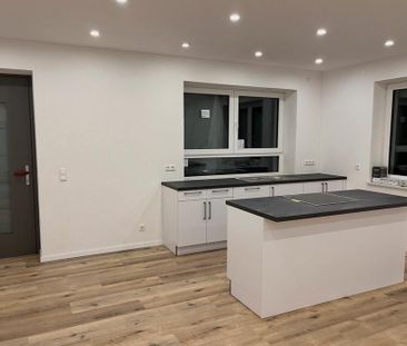 Moderne 3 Zimmer Wohnung in Illenschwang - Photo 4