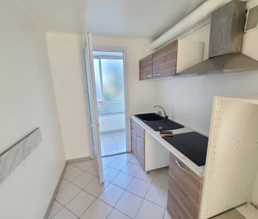 Location Appartement 4 pièces 69m² MARSEILLE 14ème - Photo 3