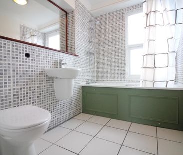 Aldenham Drive, Uxbridge - Photo 3