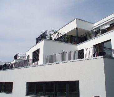 "Mitten im Stadtzentrum mit grosser Terrasse!" - Photo 3