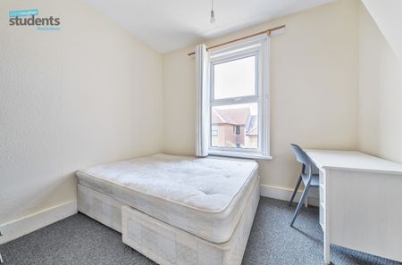 5 bedroom terraced house to rent - Photo 3