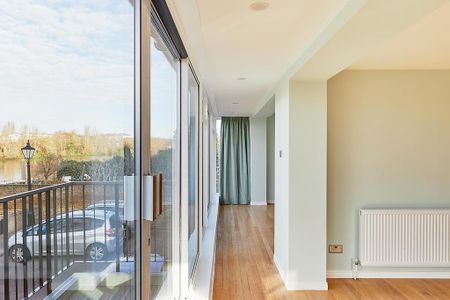 4 bedroom townhouse to rent - Photo 5