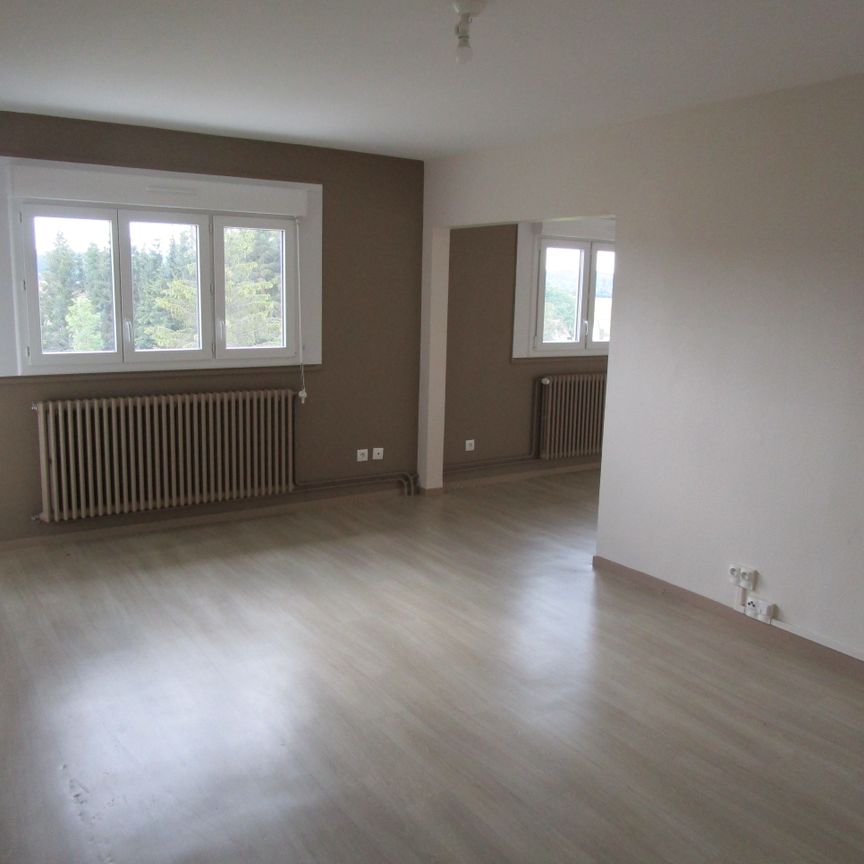Location - Appartement T4 - 75 m² - Maîche - Photo 1