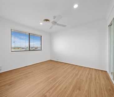 Luxury Waterfront Family Living with Private Jetty - Photo 4