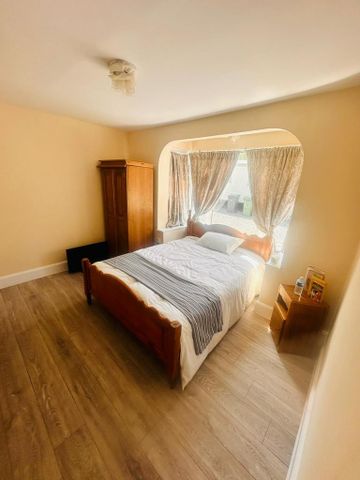 1 bedroom in a house share to rent - Photo 4