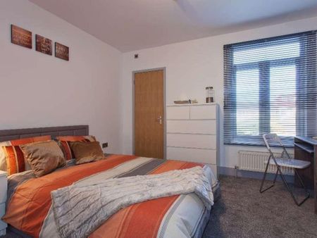 7 bedroom house of multiple occupation to rent - Photo 4