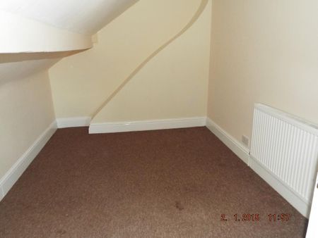 3 bedroom flat to rent - Photo 3
