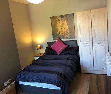 Double Room - 10 mins bus or cycle to town - Photo 5