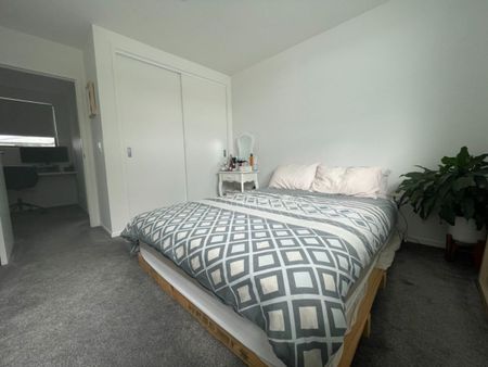 Modern Townhouse with Style, Comfort & Location - Photo 2