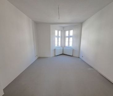 Frisch renovierte 2-Zimmer-Wohnung mit Balkon in Bremerhaven-Lehe! - Foto 1
