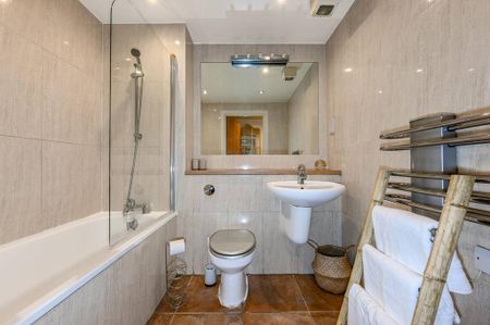 2 bedroom flat to rent - Photo 5