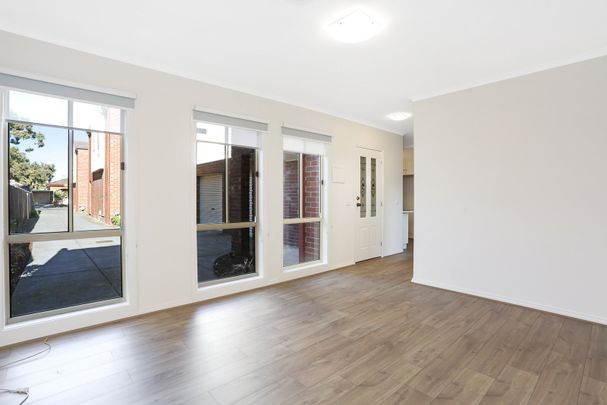 3/12 Centennial Avenue, Brunswick West VIC 3055 - Photo 1