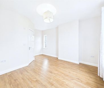 3 bedroom detached house to rent - Photo 5