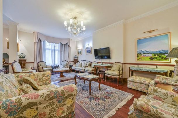 3 bedroom flat to rent - Photo 1