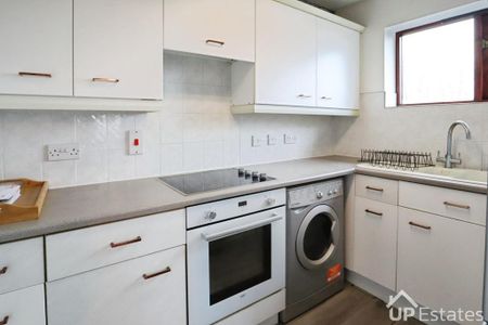 2 bedroom apartment to rent - Photo 5