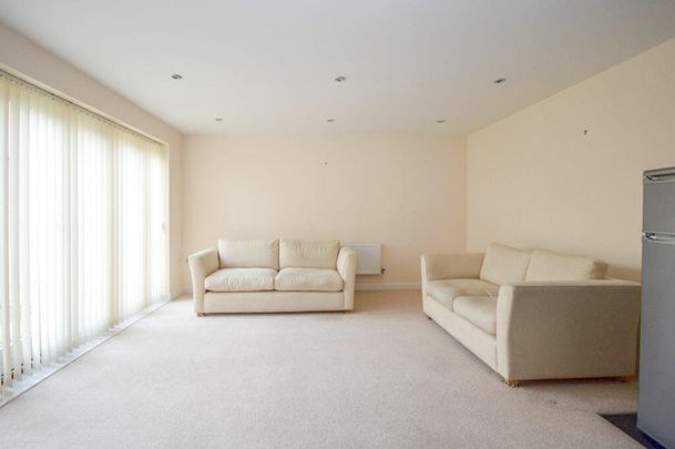 2 bedroom barn conversion to rent - Photo 1