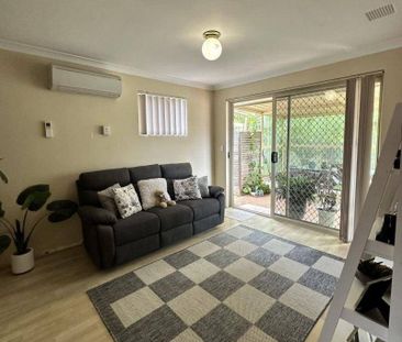 Low Maintenance Easy Care- 3 bedrooms villa with 2 parking - Photo 1