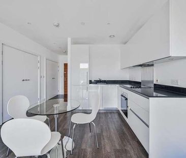 Compton House, Woolwich Riverside, SE18 - Photo 1