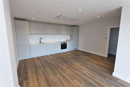 London Road, Hadleigh, Benfleet, Essex, SS7 - Photo 2