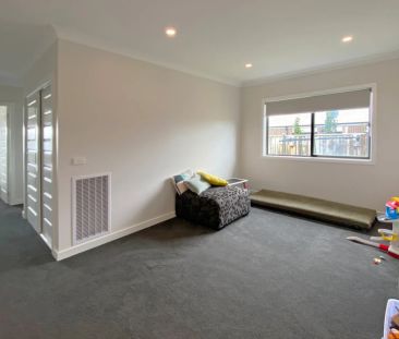 Craftsman Built Home - Photo 2