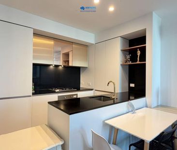 Luxury Fully furnished 1 Bedroom in Aurora - Photo 4