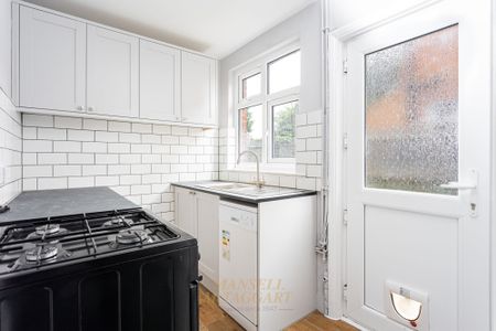 Cobbles Crescent, Crawley, RH10 - Photo 2