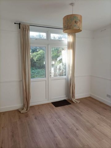 2 Bed Flat, East Dulwich, SE22 - Photo 3