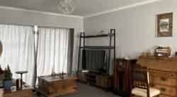 Single Garage & Great Location! - Photo 1