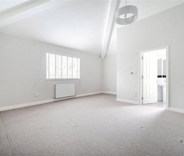4 bedroom detached house to rent - Photo 3