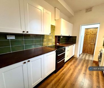 3 bedroom terraced house to rent - Photo 6