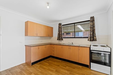 Neat and Tidy Three Bedroom Home with Airconditioning - Photo 3