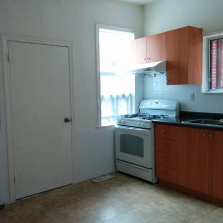 One Bedroom Apartment for Rent - Photo 3