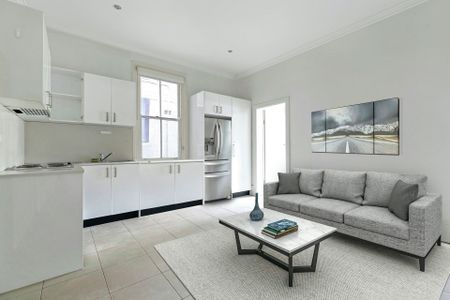 Two bedroom ground floor unfurnished unit with carspace**Open Inspection Wednesday from 4.45-5pm** - Photo 5
