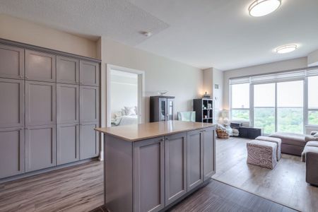 For Lease - 3865 Lake Shore Boulevard Unit# 904, Toronto, Ontario - Photo 3