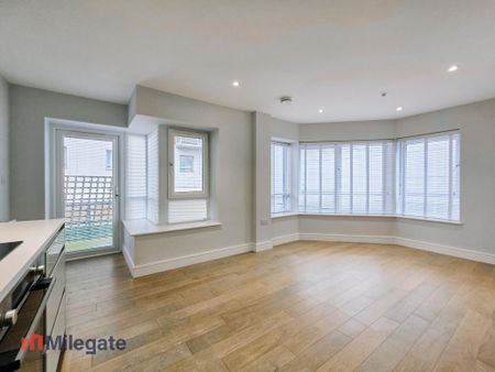 1 bedroom flat to rent - Photo 2