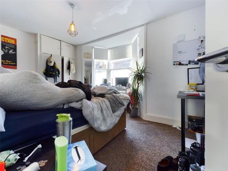 4 bedroom apartment to rent - Photo 4