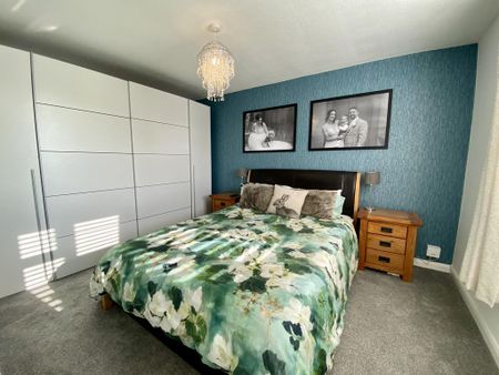 3 bedroom detached bungalow to rent - Photo 4