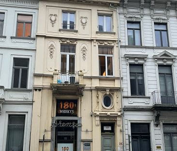 Goed gelegen appartement vlakbij Station Gent-SintPieters - Photo 2