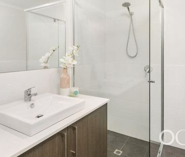 Open the Door To Bold Contemporary Living in Brompton - Photo 6