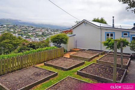 Idyllic Renovated Bungalow - Photo 2