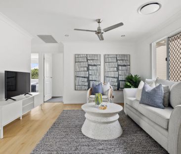 Immaculate Family Home with Ducted Aircon, Solar and Spacious Living ! - Photo 2