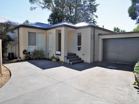 2/76 Cave Hill Road, Lilydale VIC, Australia - FOR LEASE - Photo 3