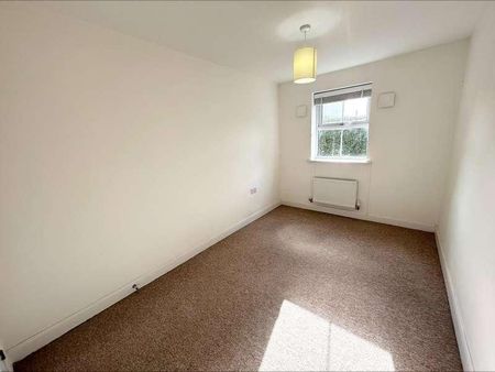 Newbury, Berkshire, RG14 - Photo 4