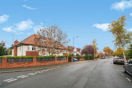 Aylestone Avenue, Brondesbury Park, London, NW6 - Photo 3