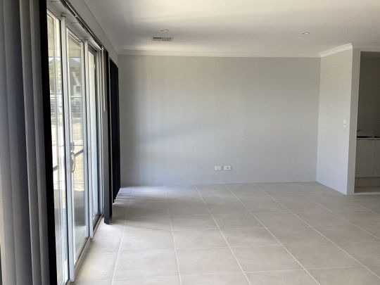 Currambine - Photo 1