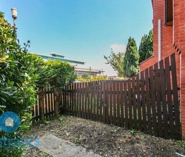 2 bedroom house share to rent - Photo 2