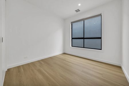 Modern Luxury Meets Effortless Living – Donnybrook - Photo 4