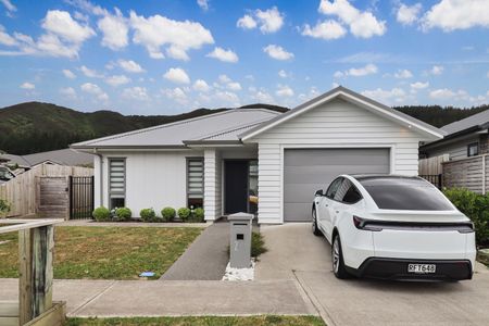 Modern Three-bedroom Home - Photo 3